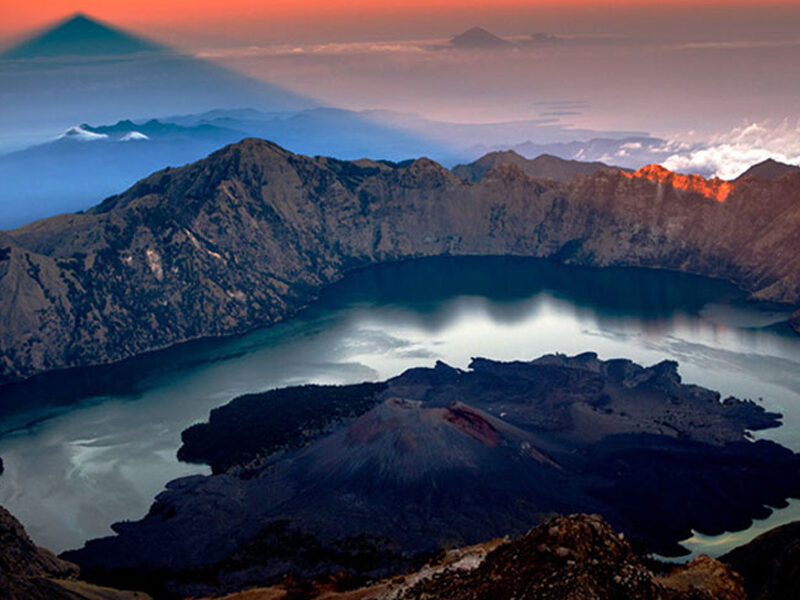 Jalur Pendakian gunung Rinjani, Gunung Rinjani Lombok, pesona gunung rinjani lombok, sewa mobil ke rinjani, transportasi ke rinjani