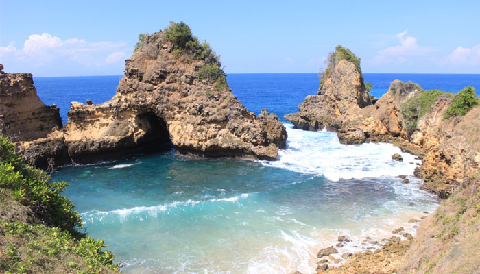 Pantai Sari Goang Lombok