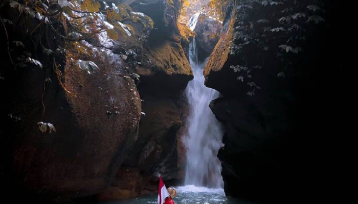 Indahnya Air Terjun Tibu Tereng