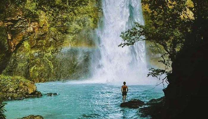 Pesona Air Terjun Tiu Pupus