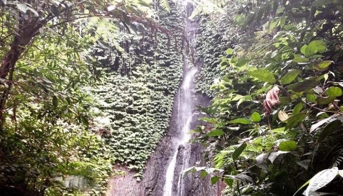 Air Terjun Geripak yang Indah