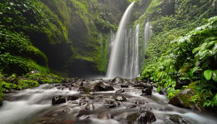 Objek Wisata air terjun di lombok