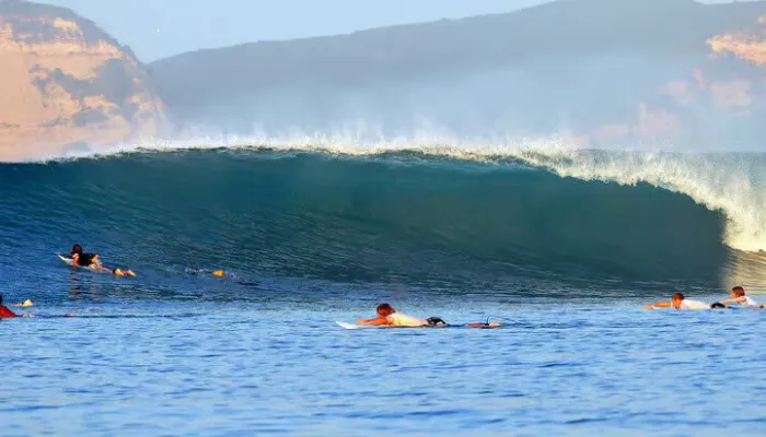 Surfing Asyik di Lombok
