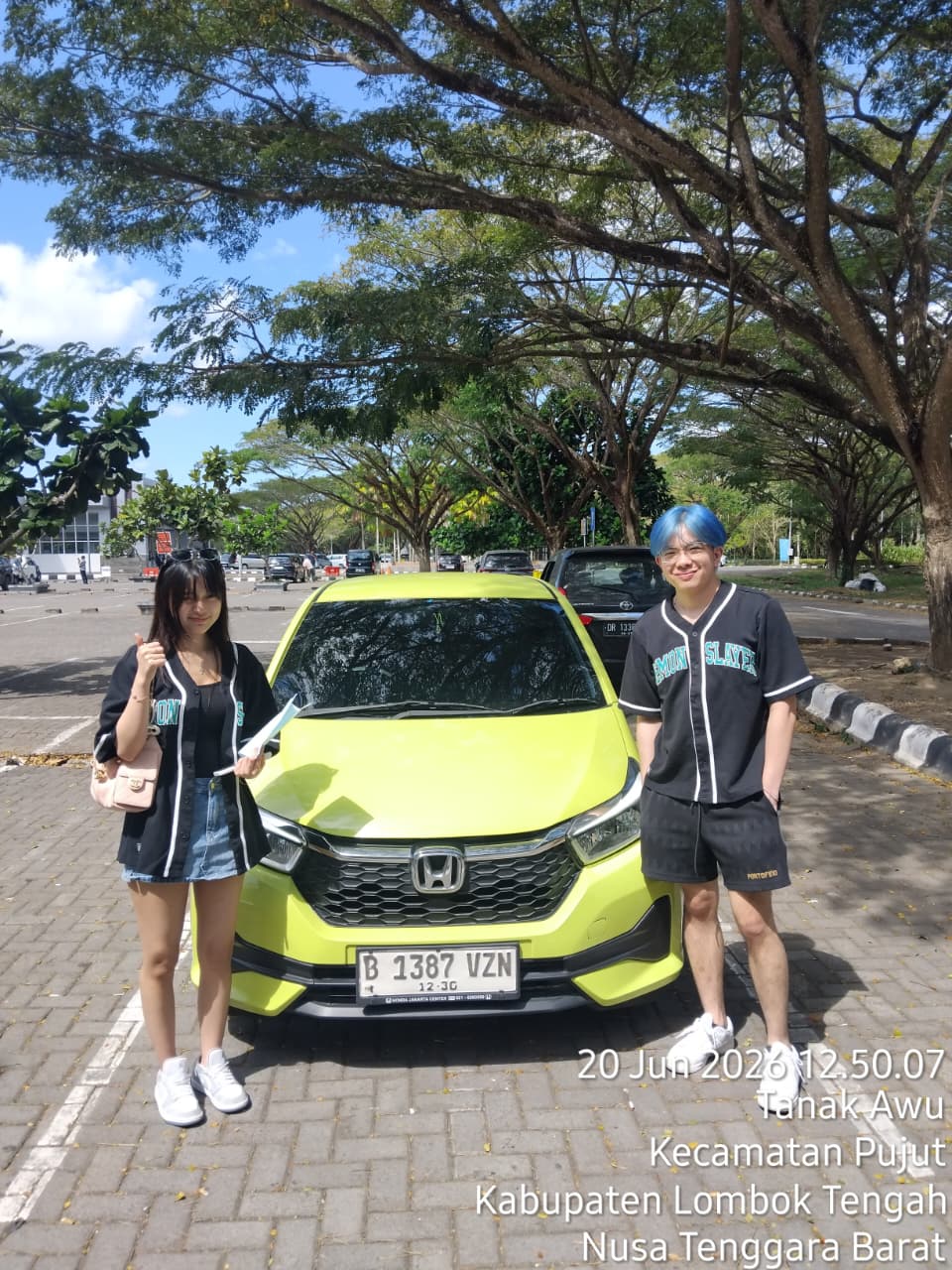 Kiboy menggunakan jasa sewa mobil Lombok di Lepas Kunci Lombok